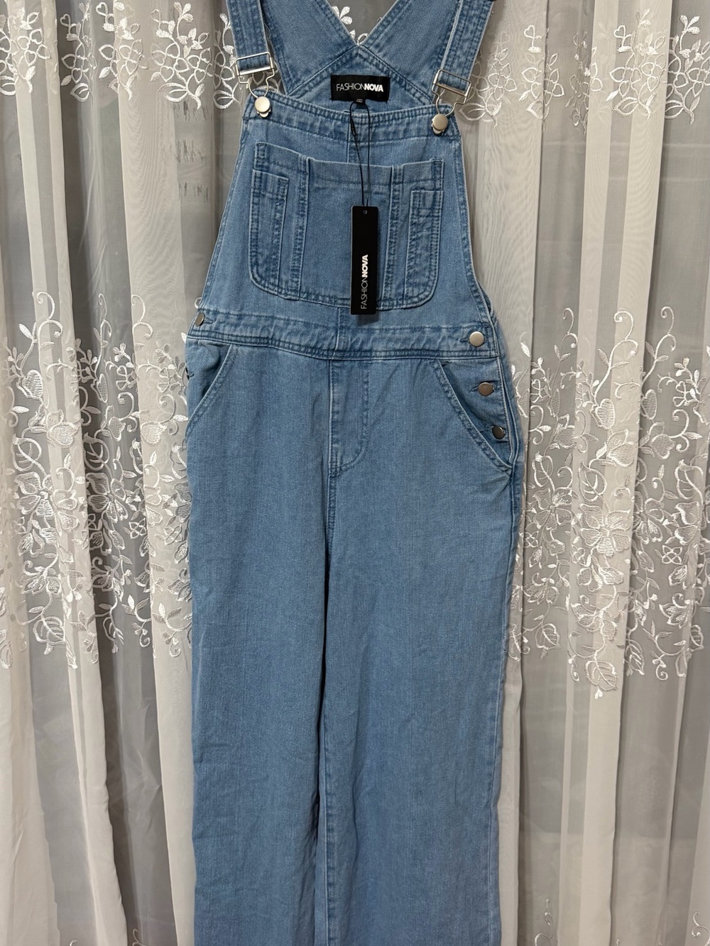 Bib Overalls Wide Leg Denim Overalls (Juniors) size Medium